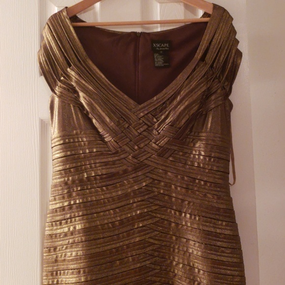 Evening dress - Picture 5 of 7